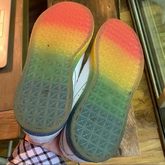 Puma Clyde Pride Shoes Mens sz 6 Rainbow Casual Sneakers LGBTQ 365742-01 - Picture 8 of 13